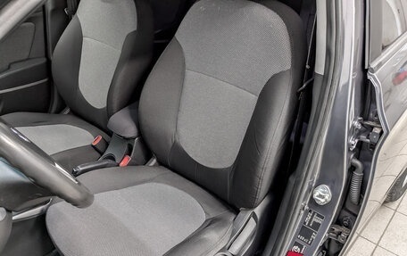 Hyundai Solaris II рестайлинг, 2012 год, 750 000 рублей, 20 фотография