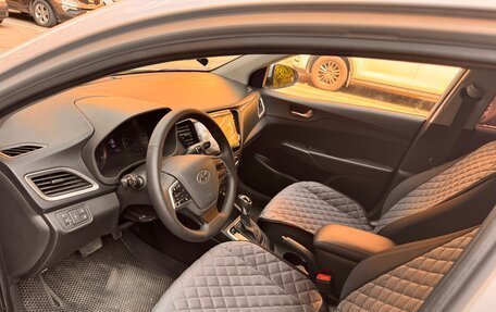 Hyundai Solaris II рестайлинг, 2018 год, 1 600 000 рублей, 5 фотография