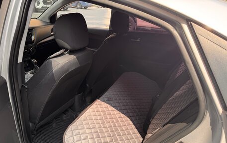 Hyundai Solaris II рестайлинг, 2018 год, 1 600 000 рублей, 10 фотография