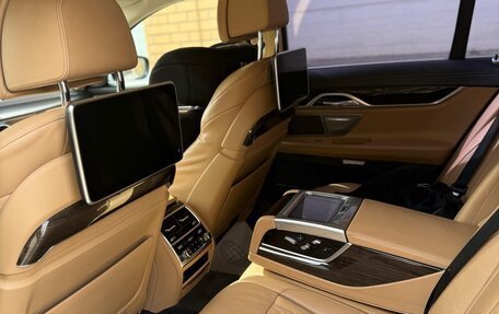 BMW 7 серия, 2016 год, 3 300 000 рублей, 7 фотография