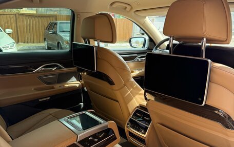 BMW 7 серия, 2016 год, 3 300 000 рублей, 13 фотография