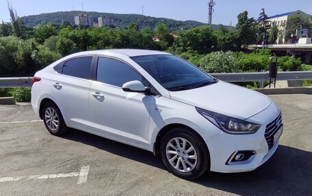Hyundai Solaris II рестайлинг, 2018 год, 1 100 000 рублей, 4 фотография