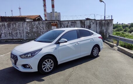 Hyundai Solaris II рестайлинг, 2018 год, 1 100 000 рублей, 3 фотография