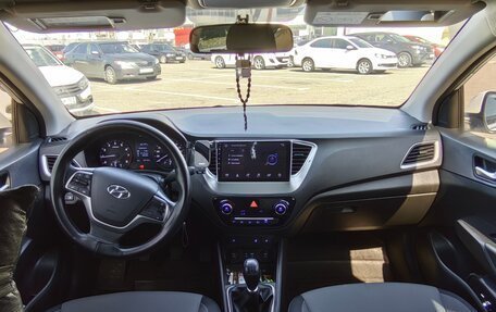 Hyundai Solaris II рестайлинг, 2018 год, 1 100 000 рублей, 8 фотография