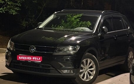 Volkswagen Tiguan II, 2020 год, 2 100 000 рублей, 2 фотография