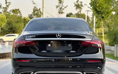 Mercedes-Benz E-Класс, 2021 год, 3 500 000 рублей, 8 фотография