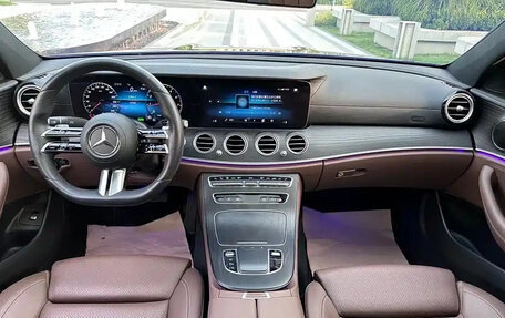 Mercedes-Benz E-Класс, 2021 год, 3 500 000 рублей, 7 фотография