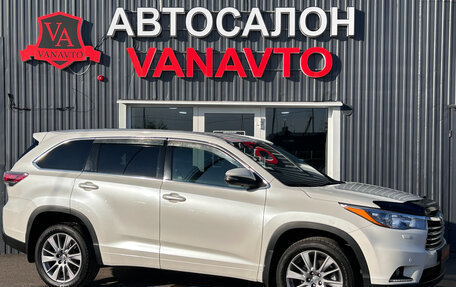 Toyota Highlander III, 2014 год, 3 052 000 рублей, 3 фотография