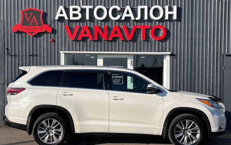 Toyota Highlander III, 2014 год, 3 052 000 рублей, 4 фотография