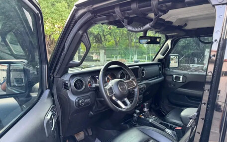 Jeep Wrangler, 2021 год, 4 070 000 рублей, 6 фотография