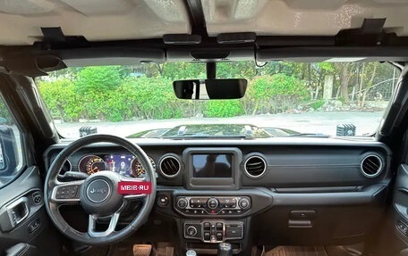 Jeep Wrangler, 2021 год, 4 070 000 рублей, 5 фотография