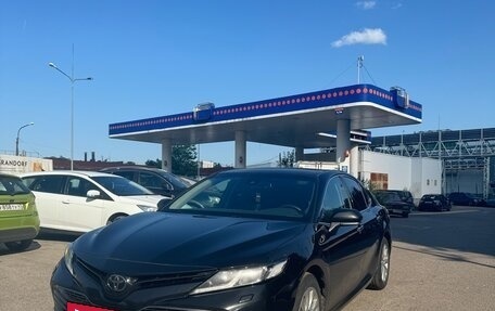 Toyota Camry, 2018 год, 3 000 000 рублей, 2 фотография