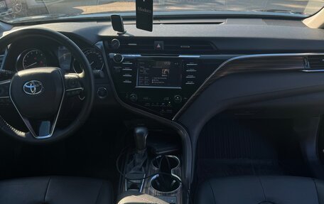Toyota Camry, 2018 год, 3 000 000 рублей, 11 фотография