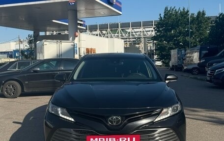 Toyota Camry, 2018 год, 3 000 000 рублей, 7 фотография
