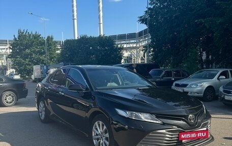 Toyota Camry, 2018 год, 3 000 000 рублей, 8 фотография