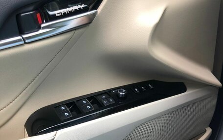 Toyota Camry, 2019 год, 2 190 000 рублей, 7 фотография