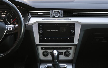 Volkswagen Passat B8 рестайлинг, 2017 год, 1 449 000 рублей, 10 фотография