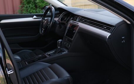 Volkswagen Passat B8 рестайлинг, 2017 год, 1 449 000 рублей, 14 фотография