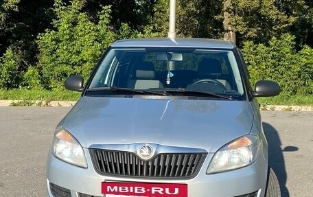 Skoda Fabia II, 2013 год, 590 000 рублей, 3 фотография