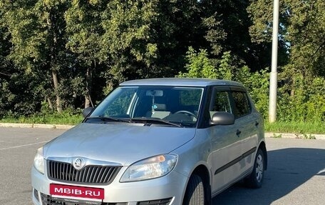 Skoda Fabia II, 2013 год, 590 000 рублей, 2 фотография
