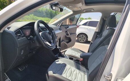 Volkswagen Tiguan II, 2021 год, 3 380 000 рублей, 9 фотография