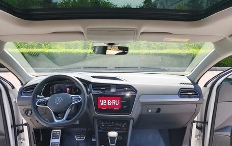 Volkswagen Tiguan II, 2021 год, 3 380 000 рублей, 11 фотография