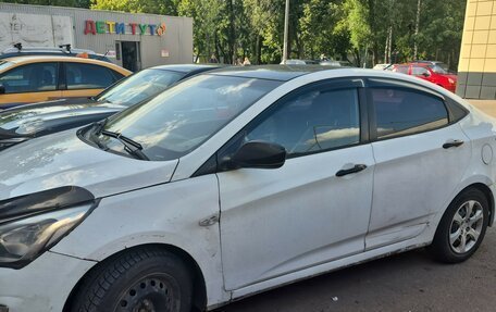 Hyundai Solaris II рестайлинг, 2015 год, 480 000 рублей, 3 фотография