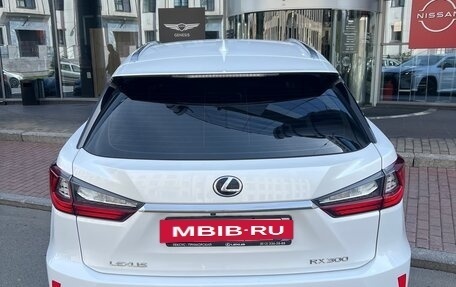 Lexus RX IV рестайлинг, 2018 год, 4 150 000 рублей, 3 фотография