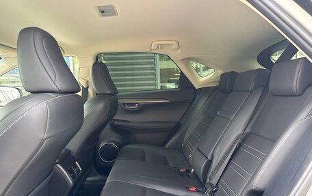 Lexus NX I, 2017 год, 2 900 000 рублей, 15 фотография