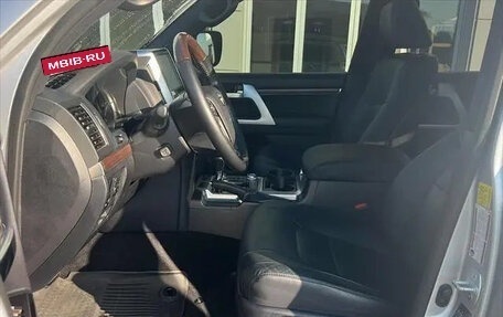 Toyota Land Cruiser 200, 2021 год, 5 866 000 рублей, 6 фотография