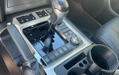 Toyota Land Cruiser 200, 2021 год, 5 866 000 рублей, 16 фотография