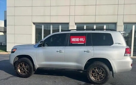 Toyota Land Cruiser 200, 2021 год, 5 866 000 рублей, 3 фотография