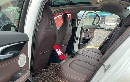 BMW 1 серия, 2021 год, 2 200 000 рублей, 13 фотография