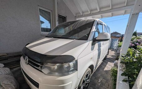 Volkswagen Caravelle T5, 2015 год, 1 900 000 рублей, 2 фотография