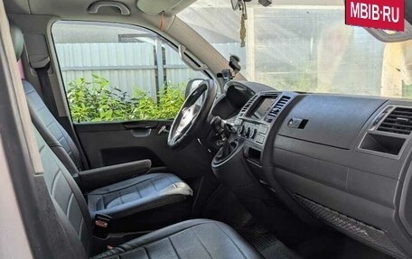 Volkswagen Caravelle T5, 2015 год, 1 900 000 рублей, 11 фотография