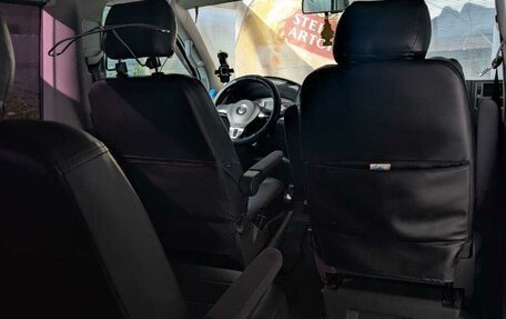 Volkswagen Caravelle T5, 2015 год, 1 900 000 рублей, 13 фотография