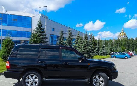 Toyota Land Cruiser 100 рестайлинг 2, 2004 год, 1 800 000 рублей, 14 фотография
