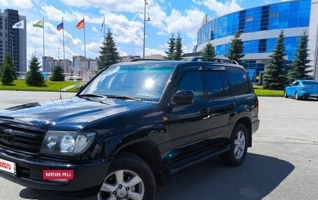 Toyota Land Cruiser 100 рестайлинг 2, 2004 год, 1 800 000 рублей, 13 фотография