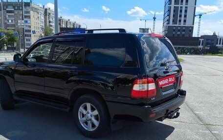 Toyota Land Cruiser 100 рестайлинг 2, 2004 год, 1 800 000 рублей, 10 фотография