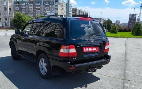 Toyota Land Cruiser 100 рестайлинг 2, 2004 год, 1 800 000 рублей, 9 фотография