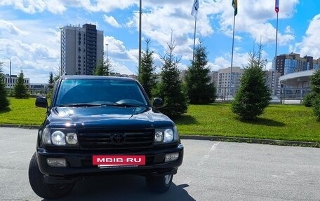 Toyota Land Cruiser 100 рестайлинг 2, 2004 год, 1 800 000 рублей, 16 фотография