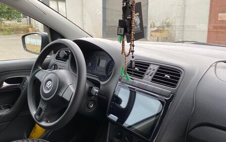 Volkswagen Polo VI (EU Market), 2011 год, 680 000 рублей, 1 фотография