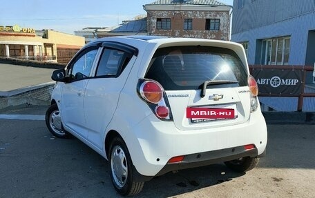 Chevrolet Spark III, 2012 год, 800 000 рублей, 7 фотография