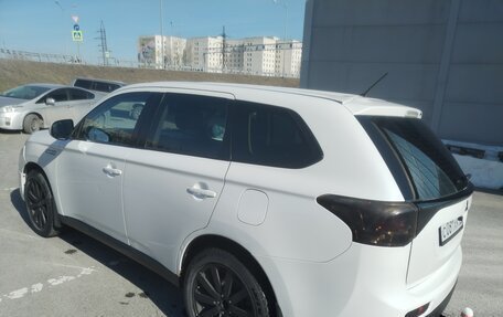 Mitsubishi Outlander III рестайлинг 3, 2012 год, 1 090 000 рублей, 3 фотография