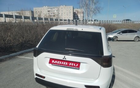Mitsubishi Outlander III рестайлинг 3, 2012 год, 1 090 000 рублей, 5 фотография