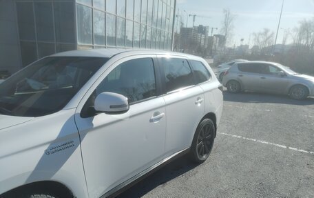 Mitsubishi Outlander III рестайлинг 3, 2012 год, 1 090 000 рублей, 22 фотография