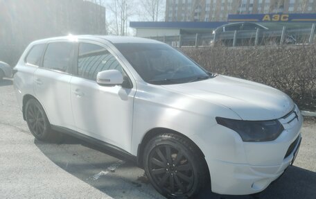 Mitsubishi Outlander III рестайлинг 3, 2012 год, 1 090 000 рублей, 26 фотография