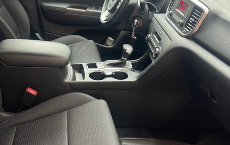 KIA Sportage IV рестайлинг, 2021 год, 2 199 000 рублей, 9 фотография