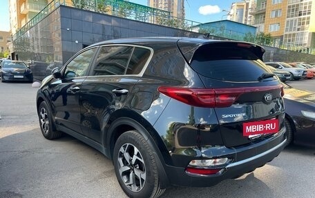 KIA Sportage IV рестайлинг, 2021 год, 2 199 000 рублей, 3 фотография