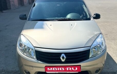 Renault Sandero I, 2012 год, 580 000 рублей, 1 фотография